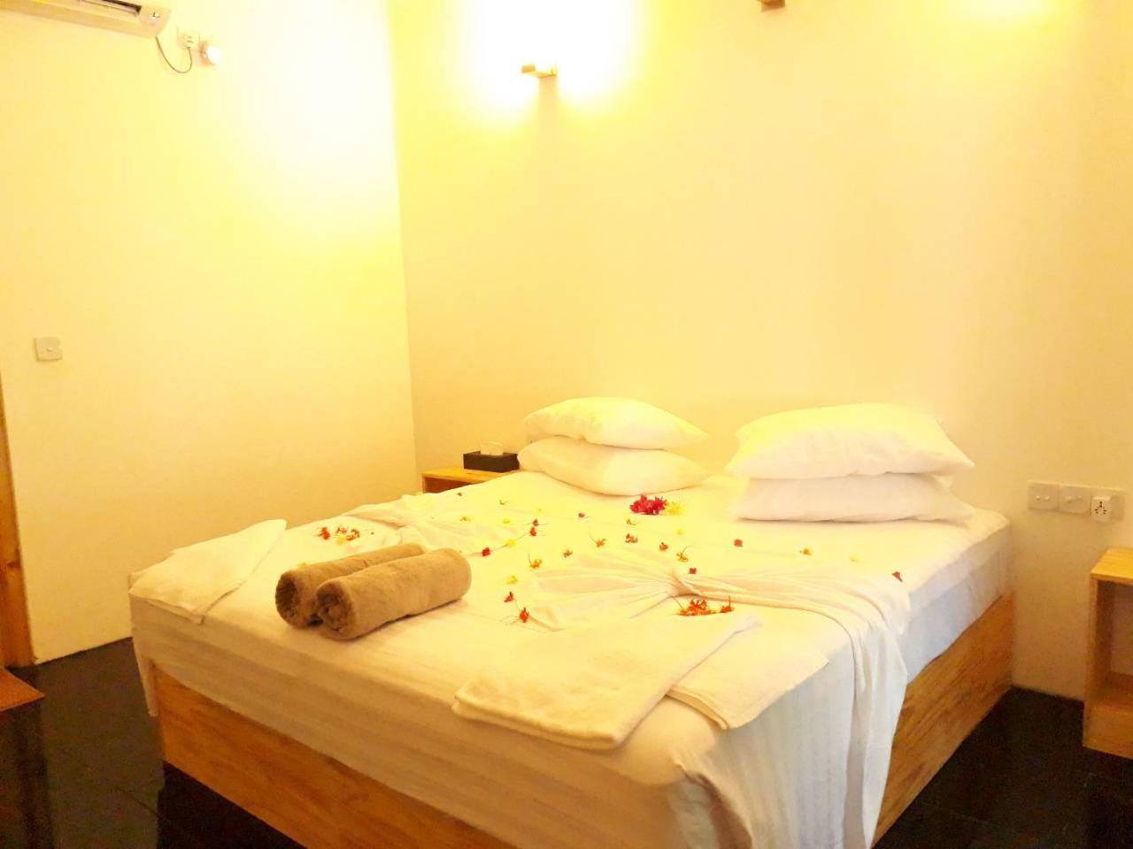 Thoddoo Beach Holiday Extérieur photo